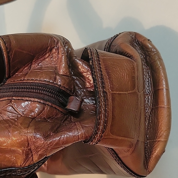 FOSSIL LEATHER HANDBAG. - Picture 13 of 16